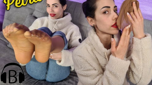 Gorgeous Petra In Knee-High Nylons And Super Cozy Slippers